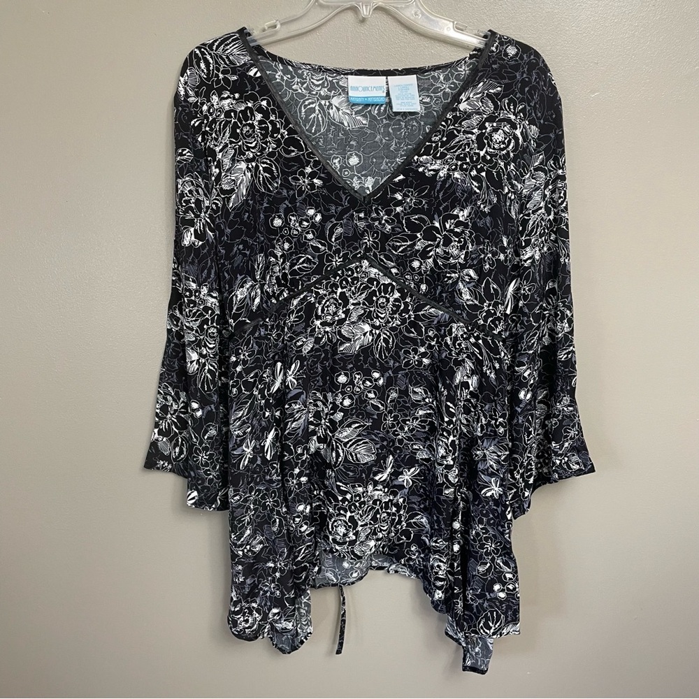 Announcements women’s Large Maternity top Y2K black bell sleeve tie waist